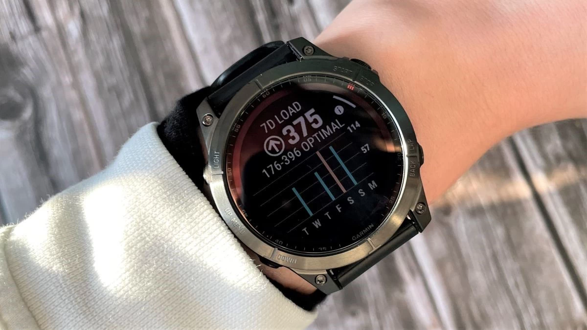 Đồng hồ thông minh Garmin Fenix 7 Sapphire Solar Dây Titanium Thời lượng pin cực đỉnh đến 22 ngày
