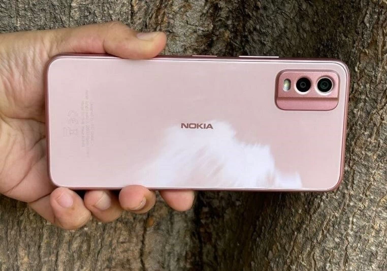 Nokia C32
