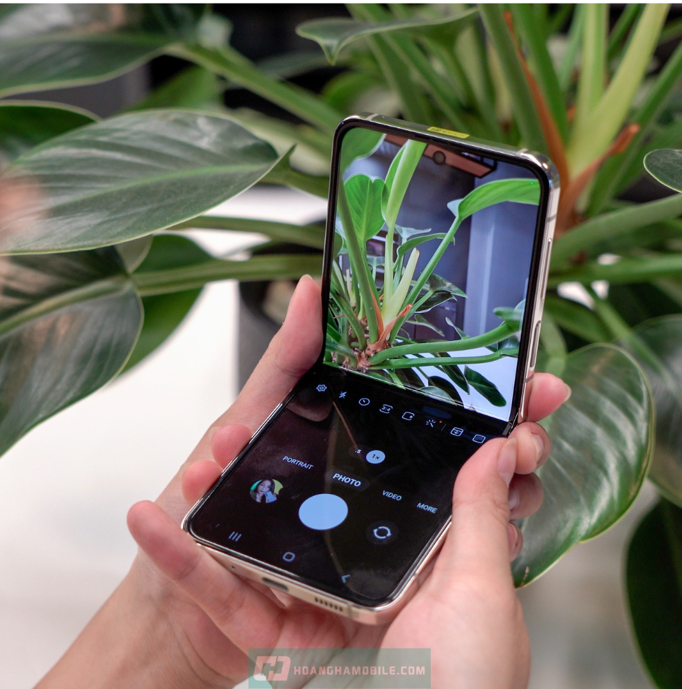 Samsung Galaxy Z Flip5 - chụp ảnh chuyên nghiệp đến từng chi tiết