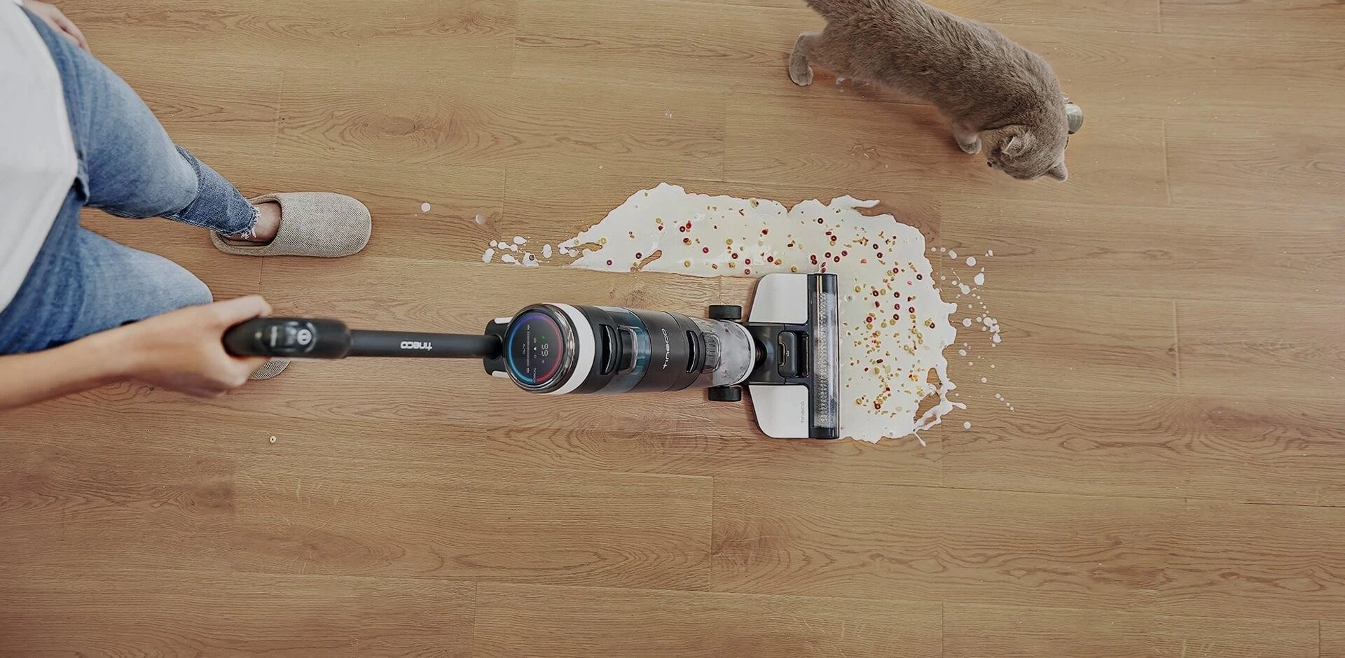 Máy hút bụi Tineco Floor One S3 với thiết kế cầm tay công thái học, tinh tế, hiện đại