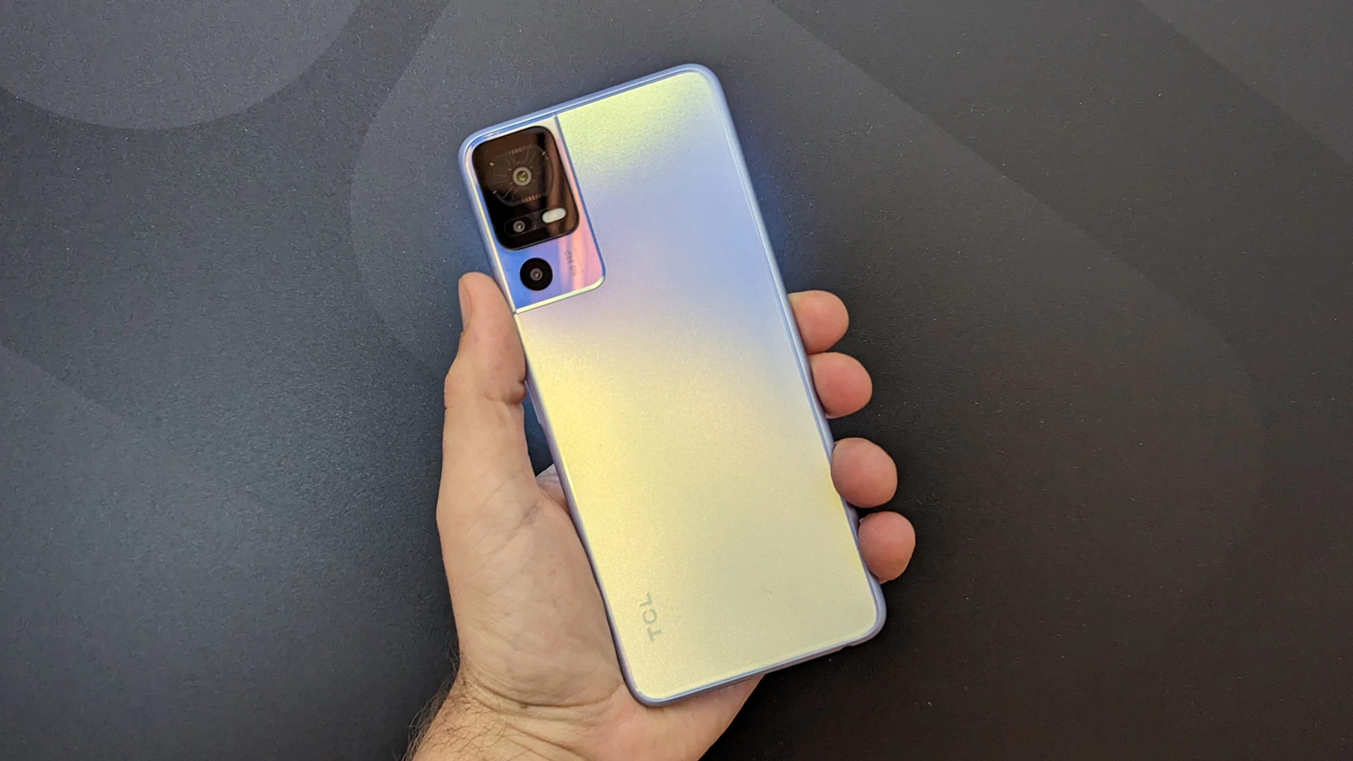 TCL 40 SE - Hoạt động ổn định và bền bỉ