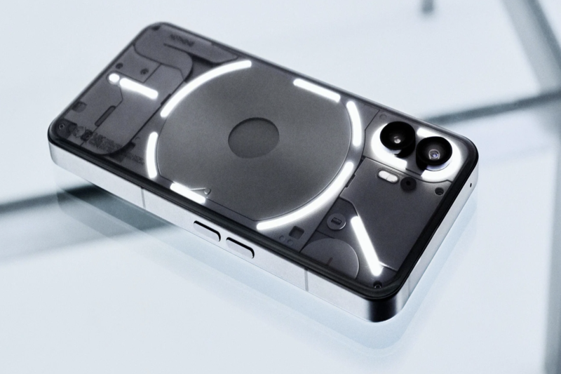 Nothing Phone 2 - Thiết kế độc đáo có “1-0-2”