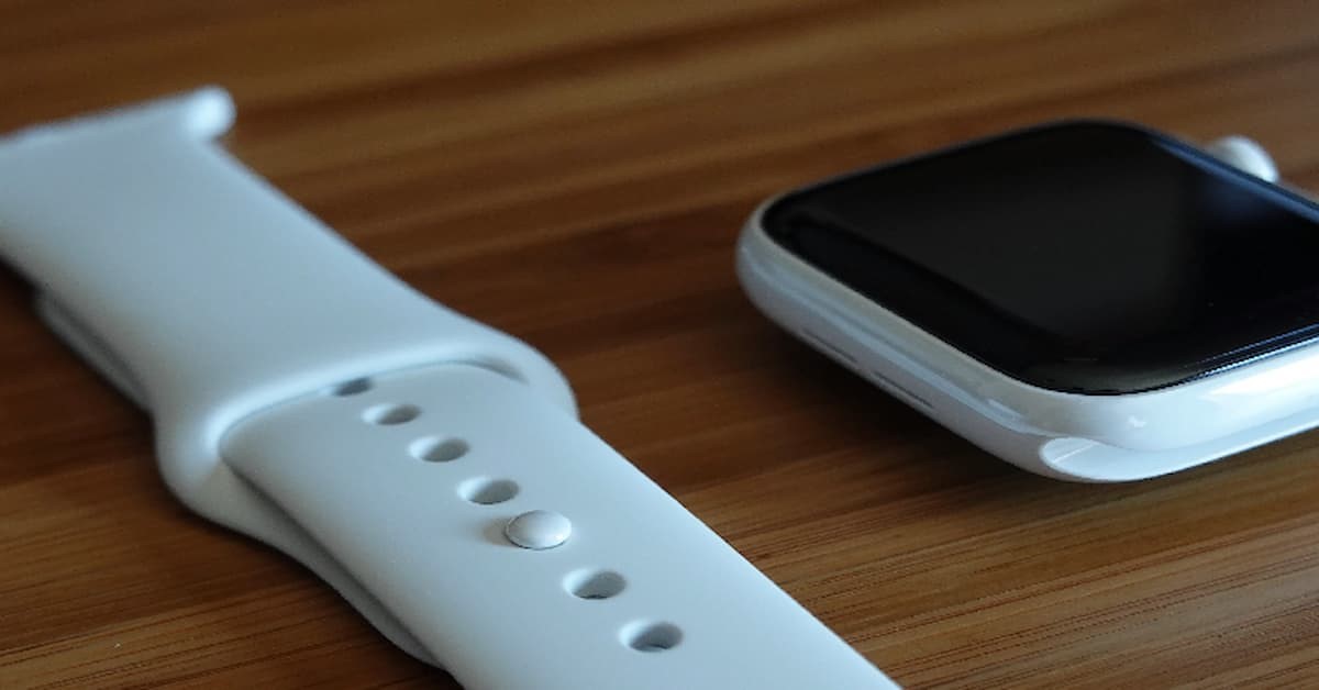 Apple Watch SE 2023 - Màn hình Retina OLED