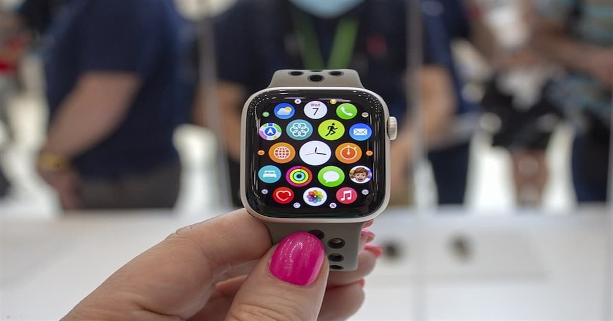 Thiết kế Apple Watch SE 2023 sang trọng, tinh tế 