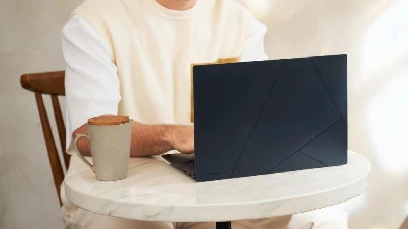 ASUS Zenbook 14 - Tích hợp đồ họa Intel Iris Xe Graphics