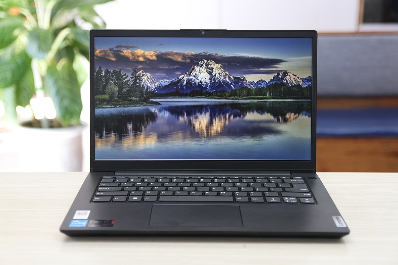 Trải nghiệm màn hình đạt chuẩn trên laptop Lenovo V14 G3 IAP