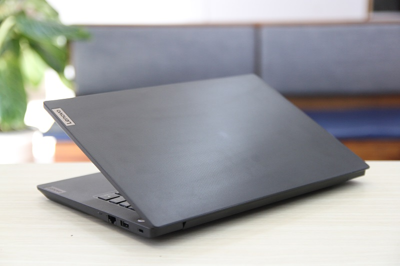 Laptop Lenovo V14 G3 IAP sở hữu thiết kế nhỏ gọn với tính linh hoạt cao