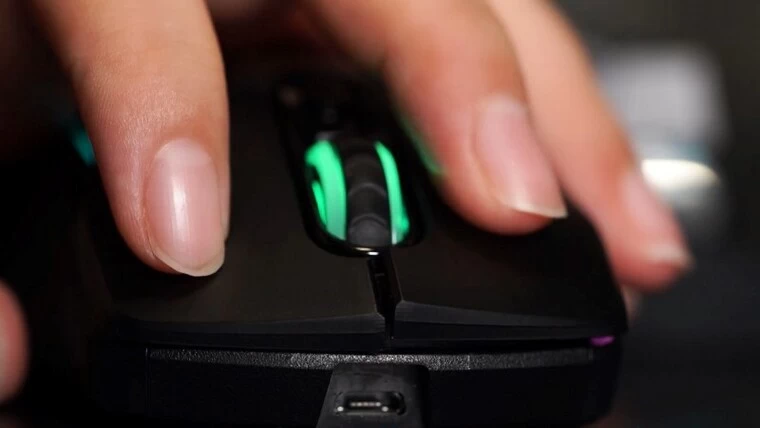 Chuột Gaming không dây Rapoo VT200 Thời lượng sử dụng 30 ngày, ra mắt năm 2023.
