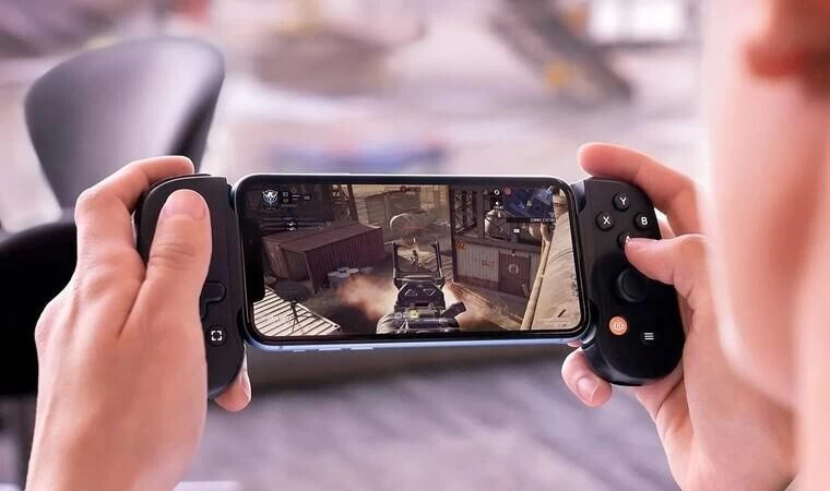 Tay cầm Backbone One Lightning - Xbox Edition Khối lượng 138 gram, dễ dàng chụp màn hình, thiết kế ôm trọn trong tay thoải mái tận hưởng.