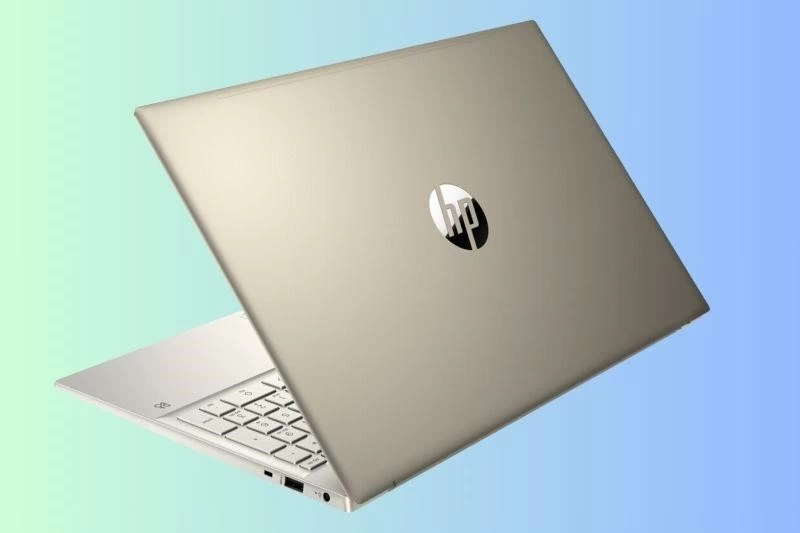 Laptop HP Pavilion 15-eg2081TU (7C0Q4PA) - Chính hãng Siêu mỏng, cắt CNC, logo HP mạ crom sáng bóng.