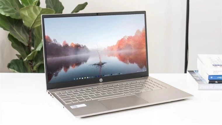 Laptop HP Pavilion 15-eg2088TU (7C0R0PA) Kích thước 15.6 inch, tấm nền IPS BrightView, Full HD 1920x1080, tần số 60Hz.