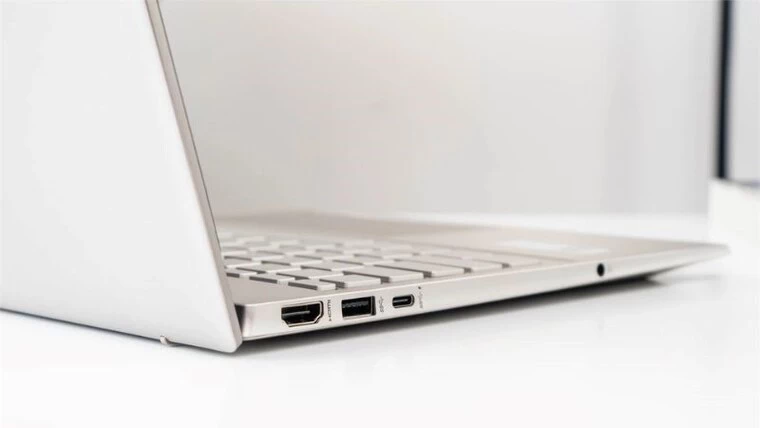 Laptop HP Pavilion 15-eg2088TU (7C0R0PA) HDMI, USB 3.2, USB Type-C, jack âm thanh và Realtek High Definition Audio.