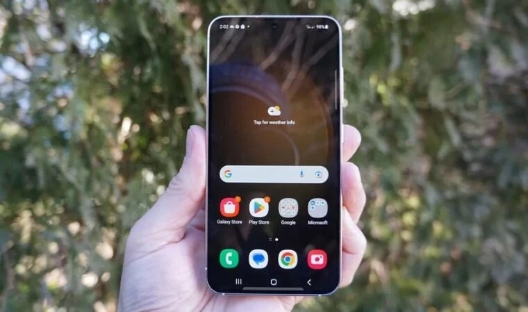 Samsung Galaxy S24 Plus Chính Hãng Tấm nền Dynamic AMOLED 2X, và 6.7 inch cùng 120 Hz.