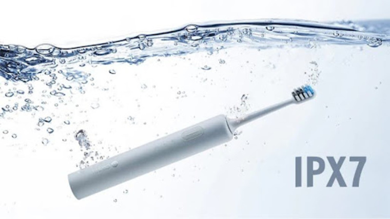 Tiêu chuẩn chống nước IPX7, dễ dàng khi vệ sinh bàn chải không lo hư hỏng.