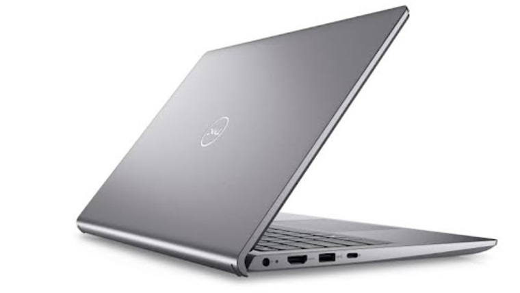 Phân khúc mỏng nhẹ 14 inch với kích thước 323.67 x 219.76 x 18.48 mm, chỉ 1.44 kg.