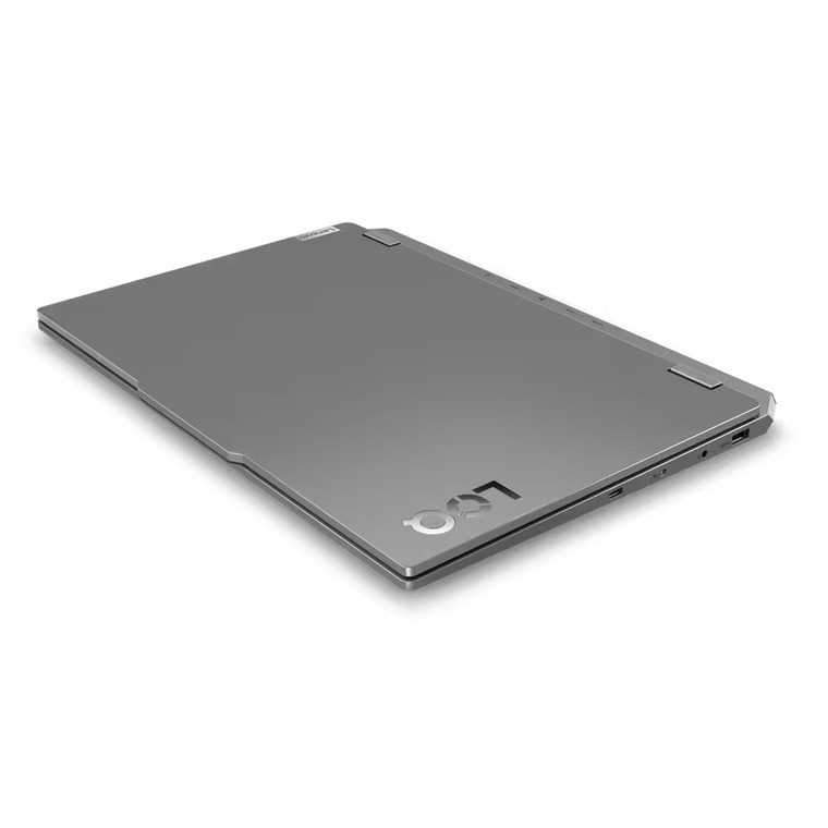 Vi xử lý Core i5-12450HX, RAM 12GB DDR5, SSD 512GB, NVIDIA Geforce RTX 3050.