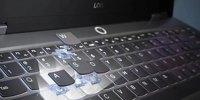Lenovo LOQ 15IAX9 Hành trình phím 1.5mm, cùng đèn LED trắng, loa kép 2W.