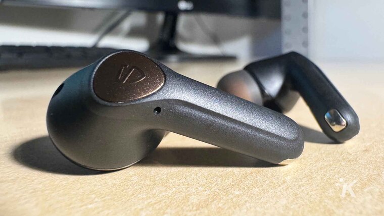 Tai nghe Bluetooth True Wireless SoundPEATS Air4 Pro