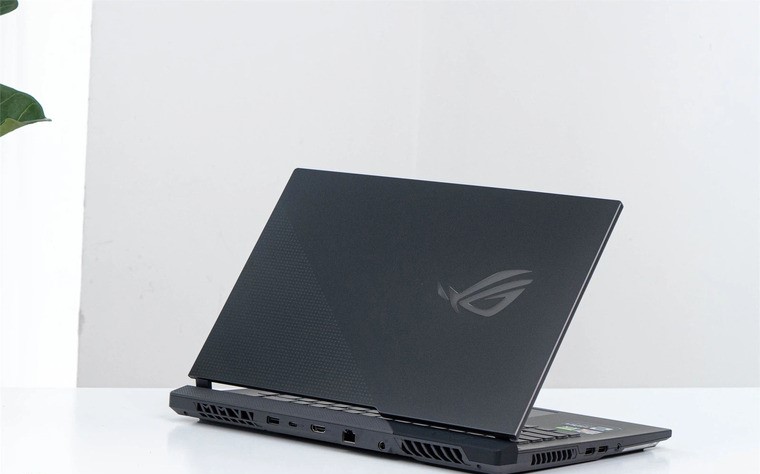 Laptop Gaming ASUS ROG Strix G15 G513IC-HN729W