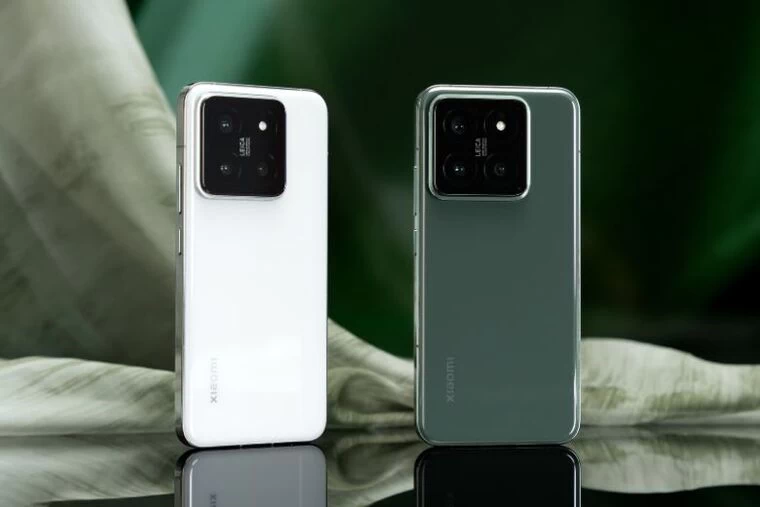 Xiaomi 14 màu trắng và xanh lá Xiaomi 14 màu trắng và xanh lá