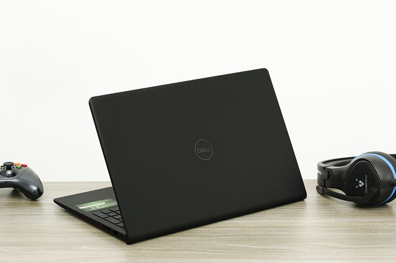 Bàn phím và touchpad mang đến trải nghiệm thoải mái và mượt mà