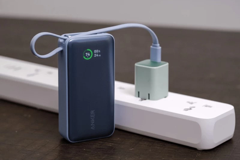 Sạc dự phòng Anker Nano A1259 Sạc dự phòng Anker Nano 10000mAh 30W USB-C tích hợp A1259