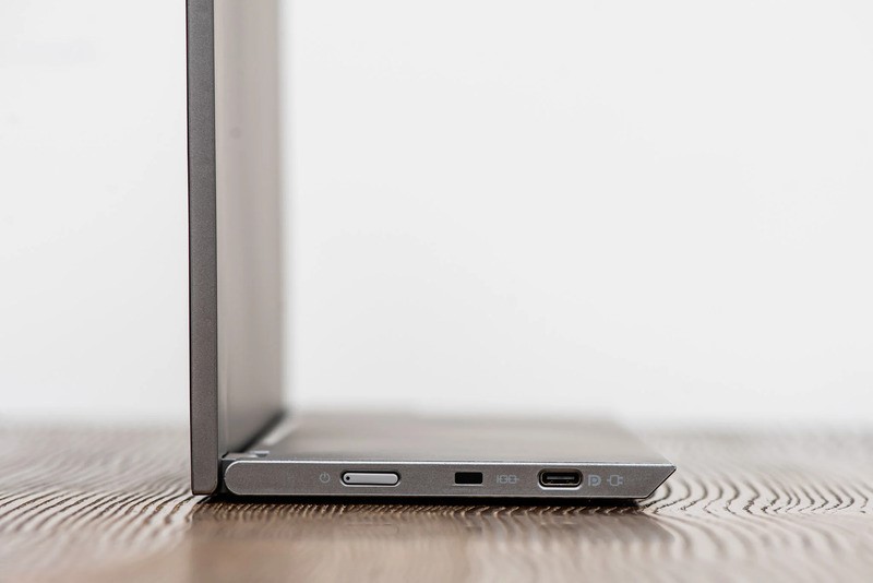 Thiết kế vuông vức, sang trọng, bền bỉ