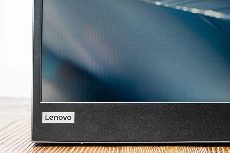 Màn hình di động Lenovo L15 Không phải lo nặng nề hay chiếm diện tích balo.