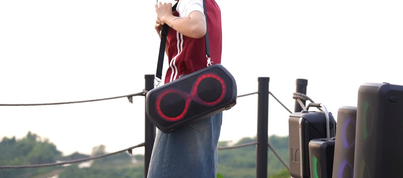 Dây đeo mang loa đi mọi nơi