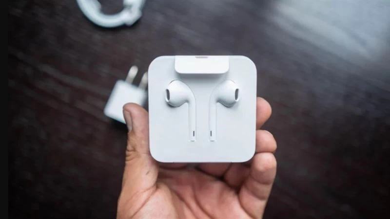 Tai nghe AirPods lần đầu được Apple giới thiệu vào cuối năm 2016 Tai nghe AirPods lần đầu được Apple giới thiệu vào cuối năm 2016