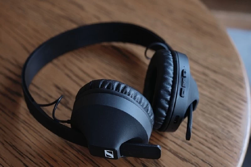 Tai nghe của Sennheiser được sản xuất theo quy trình phức tạp, đặc biệt chú trọng đến chất lượng âm thanh Tai nghe của Sennheiser được sản xuất theo quy trình phức tạp, đặc biệt chú trọng đến chất lượng âm thanh