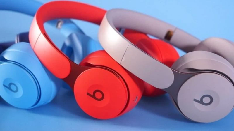 Thiết kế trẻ trung, hiện đại của tai nghe Beats Thiết kế trẻ trung, hiện đại của tai nghe Beats