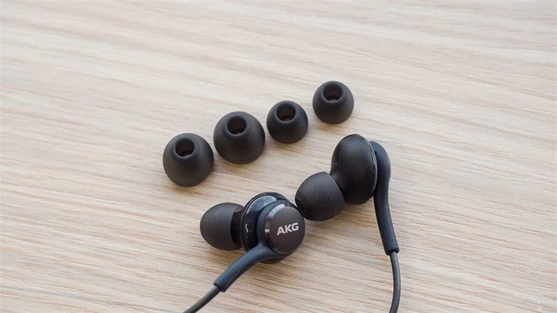 Tai nghe Samsung đa dạng mẫu mã, sản phẩm Tai nghe Samsung đa dạng mẫu mã, sản phẩm