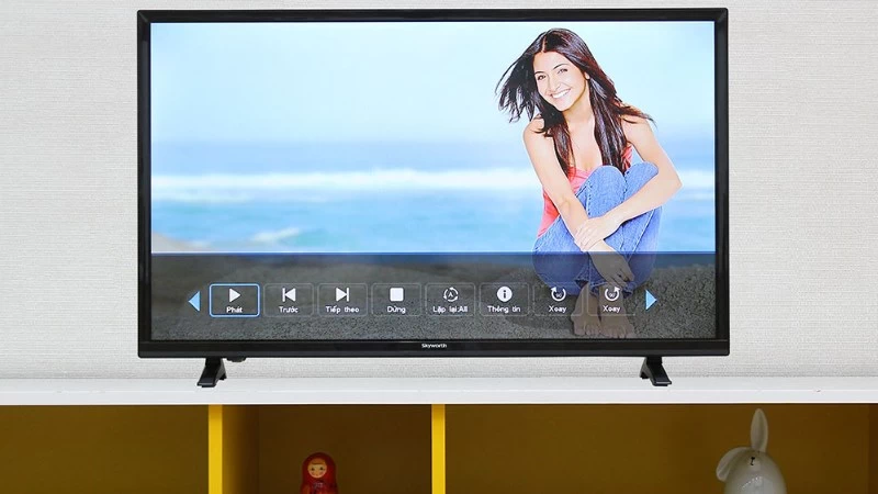 Skyworth cung cấp một loạt các sản phẩm điện tử, gồm Smart TV, máy lạnh, và thiết bị điện gia dụng Skyworth cung cấp một loạt các sản phẩm điện tử, gồm Smart TV, máy lạnh, và thiết bị điện gia dụng