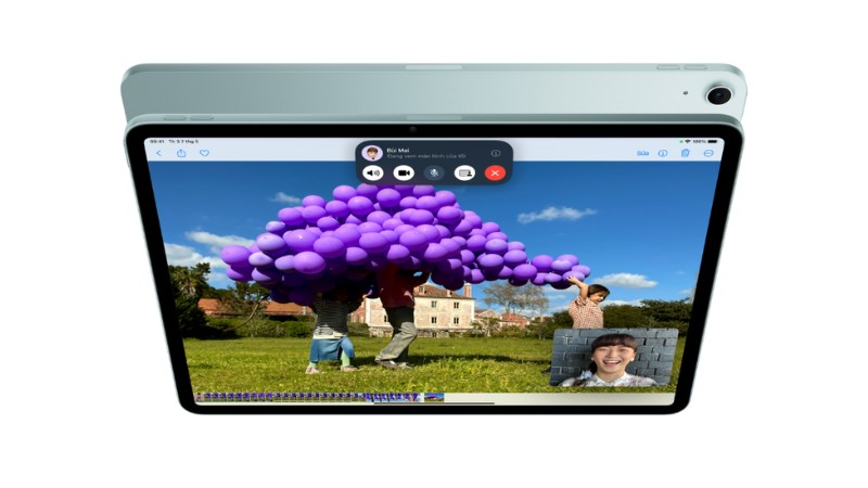 Selfie cực đã với camera trước Wide Ultra 12MP.