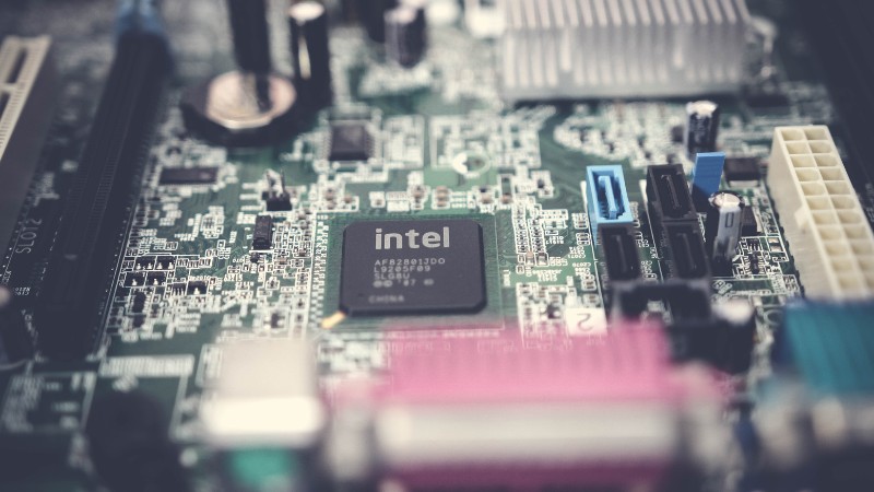Chipset Intel Core i5-1235U.
