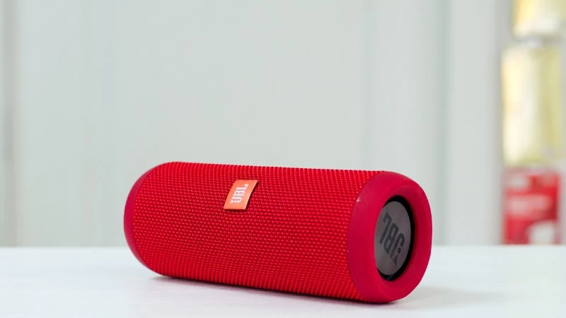 Loa giá rẻ thường có kích thước nhỏ gọn, dễ dàng di chuyển và phù hợp để sử dụng trong các không gian nhỏ Loa giá rẻ thường có kích thước nhỏ gọn, dễ dàng di chuyển và phù hợp để sử dụng trong các không gian nhỏ