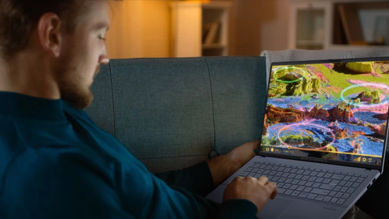 Màu sắc phong phú gồm Bạc lấp lánh và Xanh Ponder Blue. Màu sắc phong phú gồm Bạc lấp lánh và Xanh Ponder Blue.