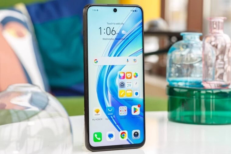 Màn hình tới 6.8 inch.