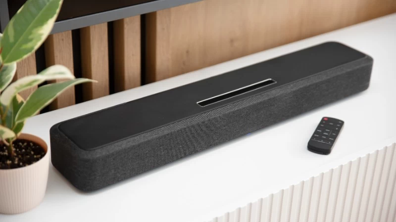 Loa tivi (soundbar) là loại loa được thiết kế đặc biệt để phù hợp với không gian phòng khách và thường được đặt dưới tivi Loa tivi (soundbar) là loại loa được thiết kế đặc biệt để phù hợp với không gian phòng khách và thường được đặt dưới tivi
