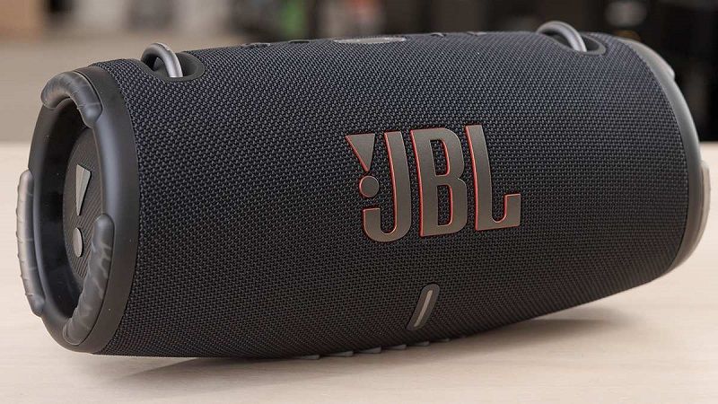 Âm thanh của JBL Xtreme 4 có chút trong trẻo và chi tiết hơn so với JBL Xtreme 3