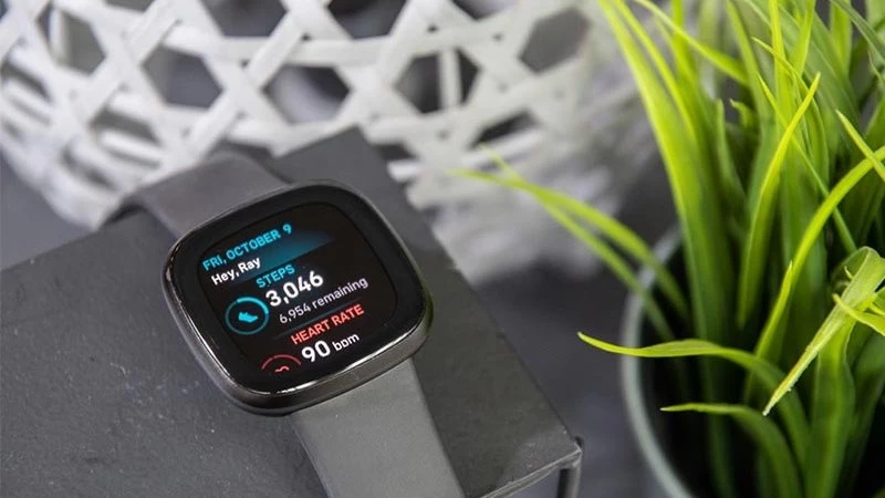 Fitbit Versa kết hợp giữa tính năng thông minh và sức khỏe, đặc biệt là trong phân khúc cao cấp Fitbit Versa kết hợp giữa tính năng thông minh và sức khỏe, đặc biệt là trong phân khúc cao cấp