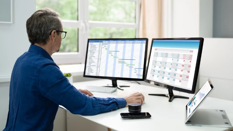 Khả năng điều chỉnh của màn hình cũng là yếu tố quan trọng để đảm bảo sự thoải mái và hiệu quả làm việc của người dùng Khả năng điều chỉnh của màn hình cũng là yếu tố quan trọng để đảm bảo sự thoải mái và hiệu quả làm việc của người dùng