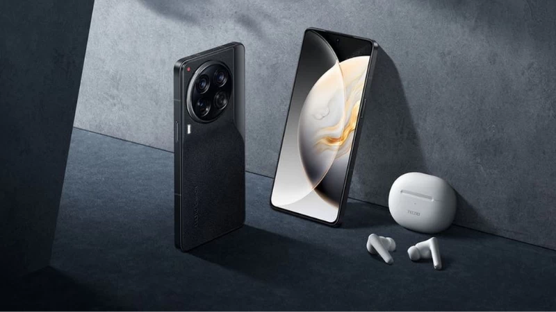 Tecno Camon 30. Dung lượng pin 5000mAh.
