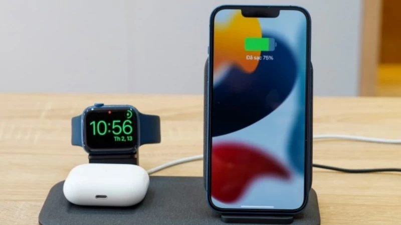 Thiết bị sạc Mophie có công suất sạc 15W. Thiết bị sạc Mophie có công suất sạc 15W.