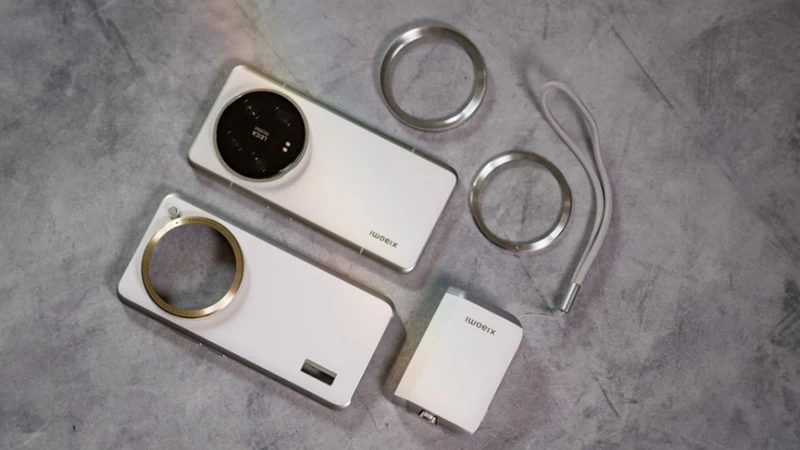 Phụ kiện chụp ảnh từ đèn Flash đến Micro Shotgun. Phụ kiện chụp ảnh từ đèn Flash đến Micro Shotgun.