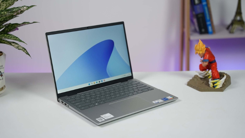 Intel core i5 120U.