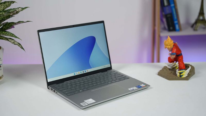 Dell Inspiron sản phẩm tầm trung.
