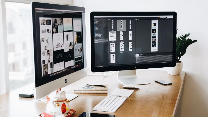 Màn hình đồ họa là thiết bị quan trọng không thể thiếu đối với các chuyên gia trong lĩnh vực thiết kế, chỉnh sửa ảnh và video Màn hình đồ họa là thiết bị quan trọng không thể thiếu đối với các chuyên gia trong lĩnh vực thiết kế, chỉnh sửa ảnh và video