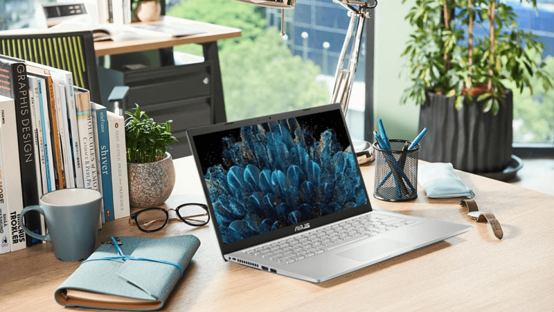 ASUS đang được phân phối và trưng bày.